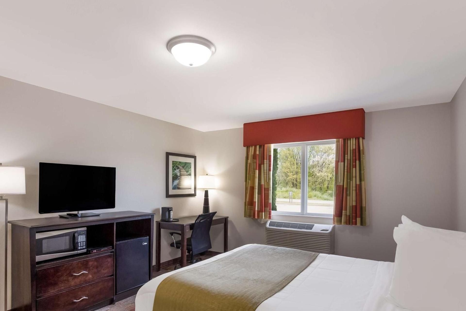 SureStay Hotel by Best Western Whittington Rend Lake photo 22
