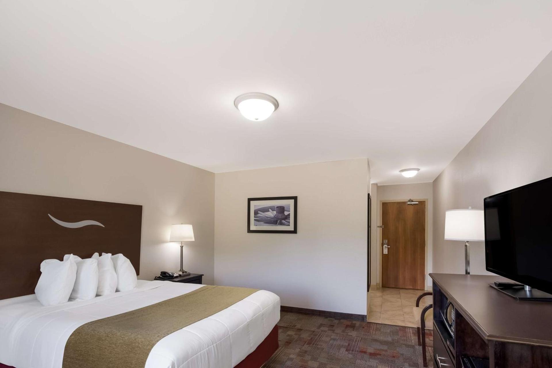 SureStay Hotel by Best Western Whittington Rend Lake photo 24