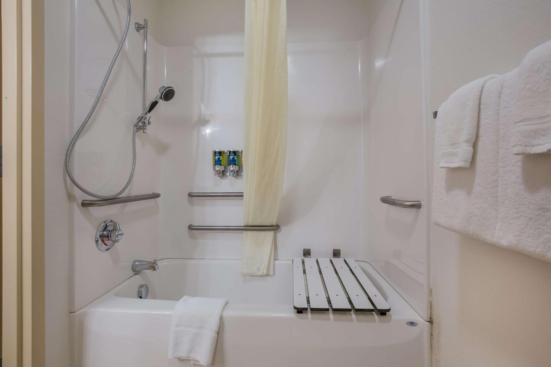 SureStay Hotel by Best Western Whittington Rend Lake photo 27