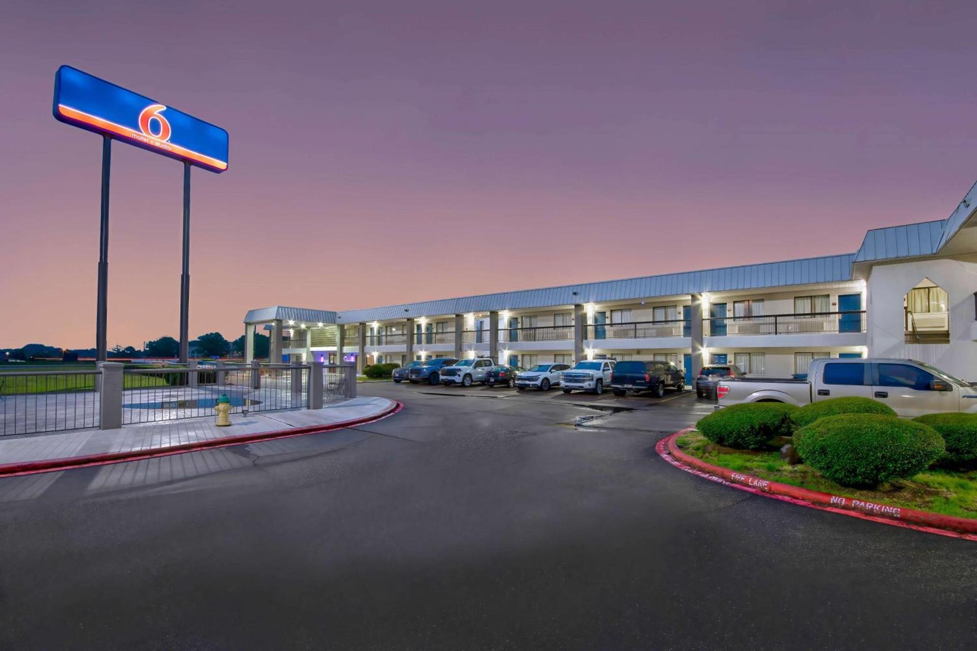 Motel 6 Texarkana, TX photo 3