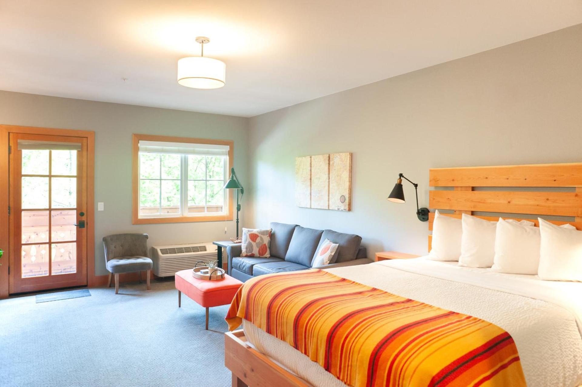The Suites on Main photo 5