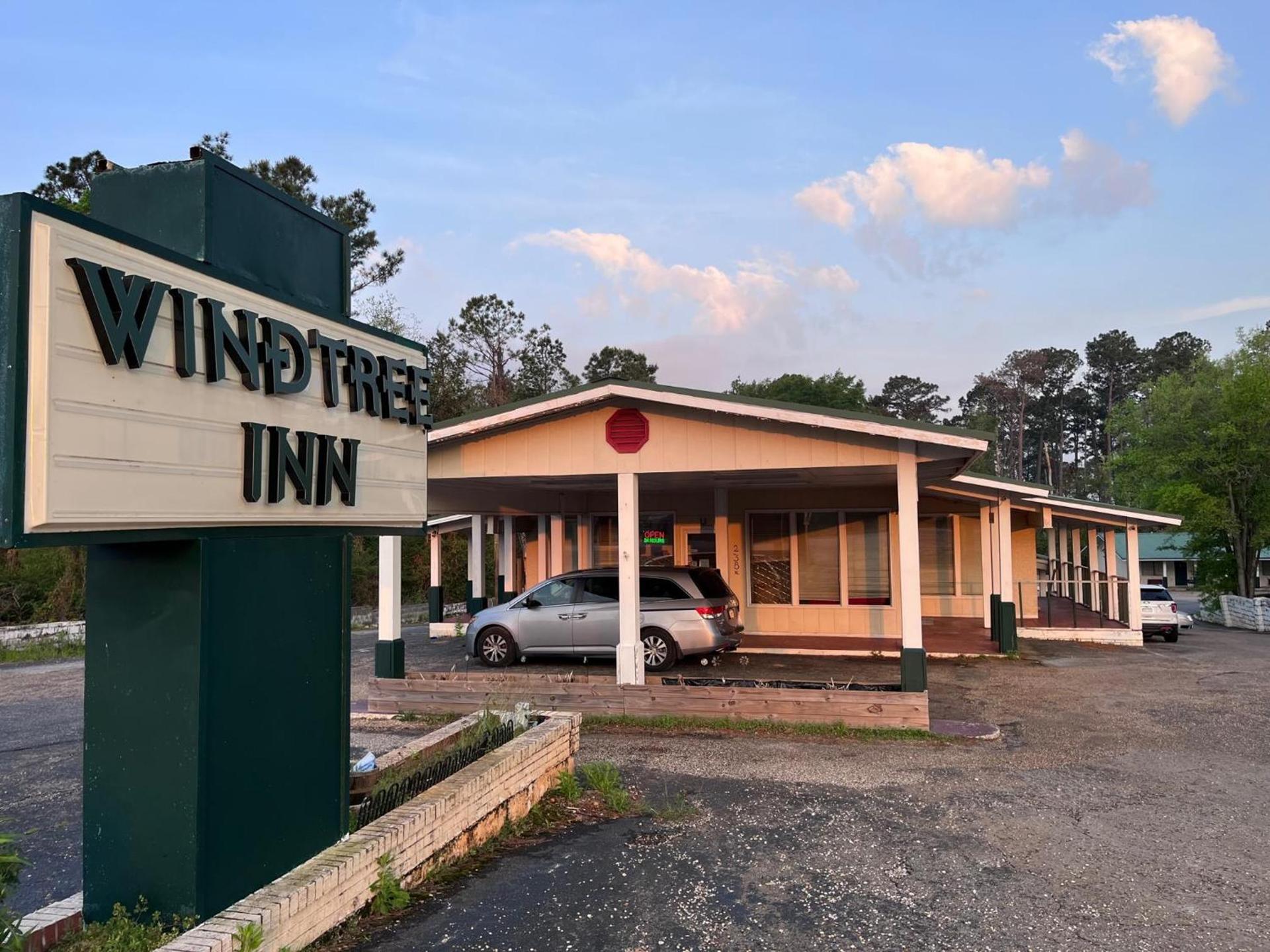 WINDTREE INN photo 1