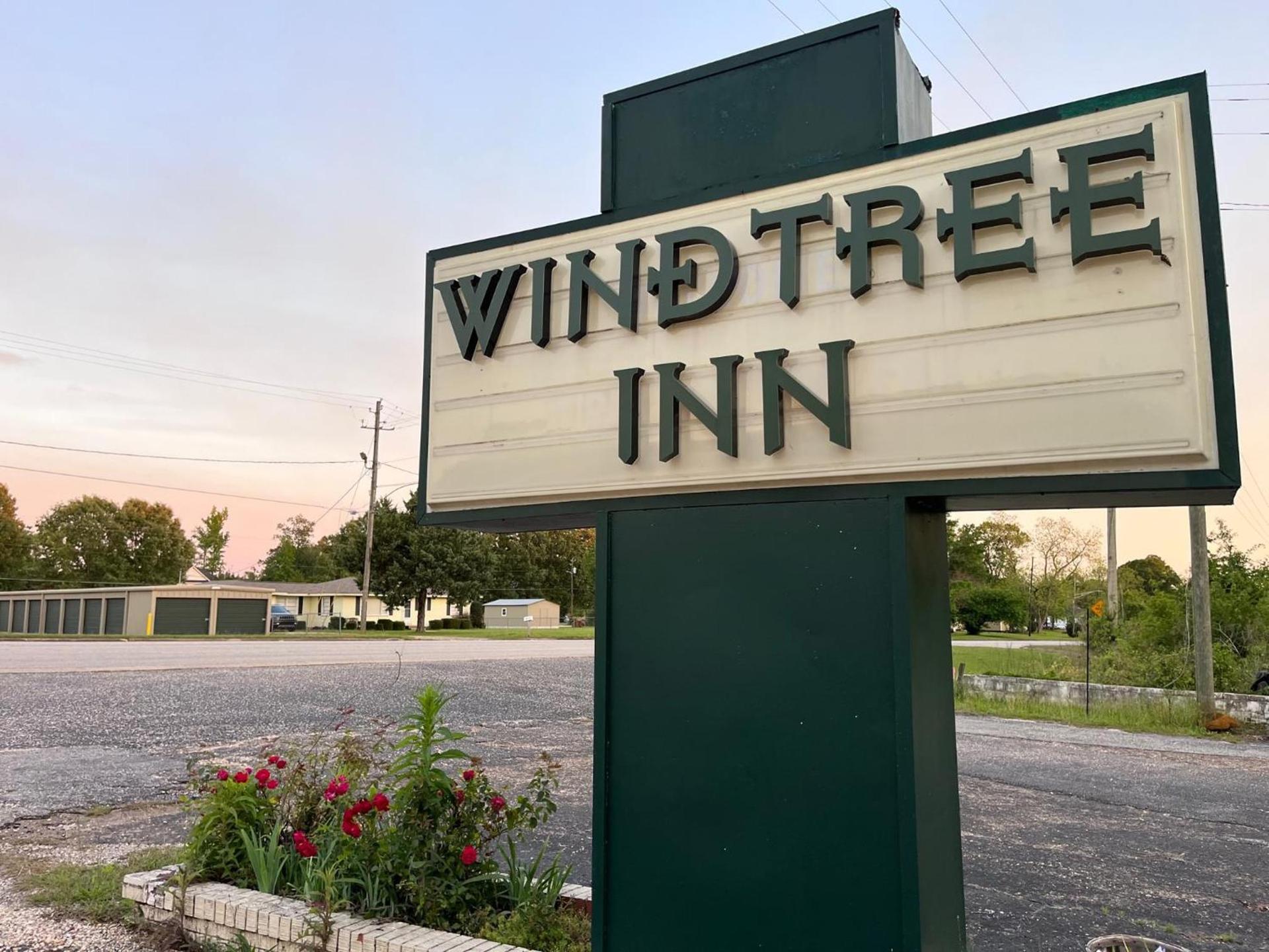 WINDTREE INN photo 2