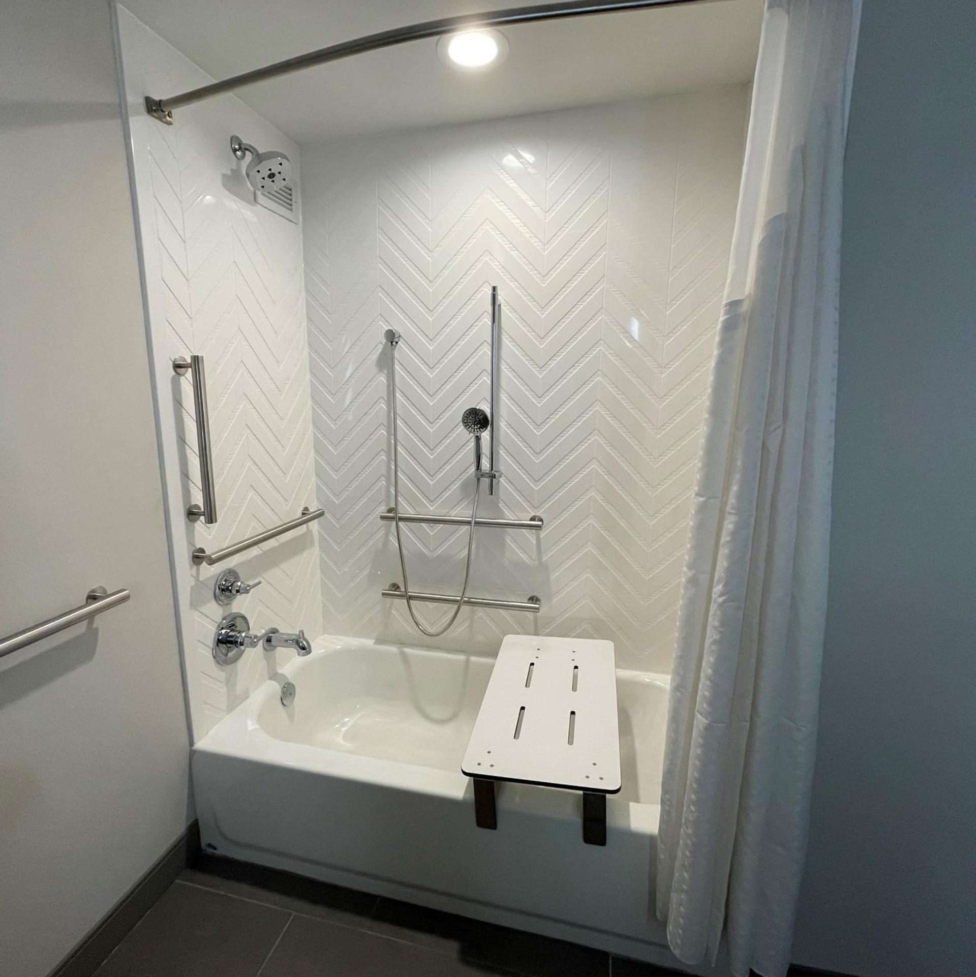 Holiday Inn & Suites Chicago-Downtown by IHG photo 27