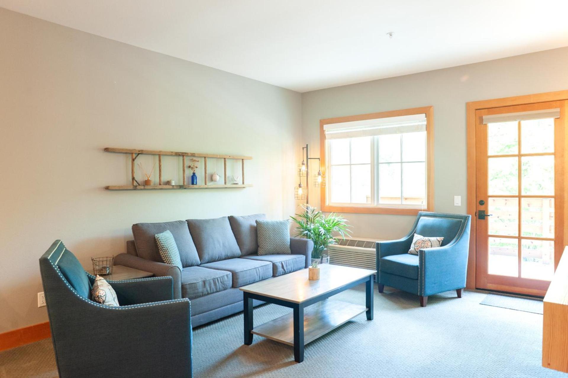 The Suites on Main photo 6