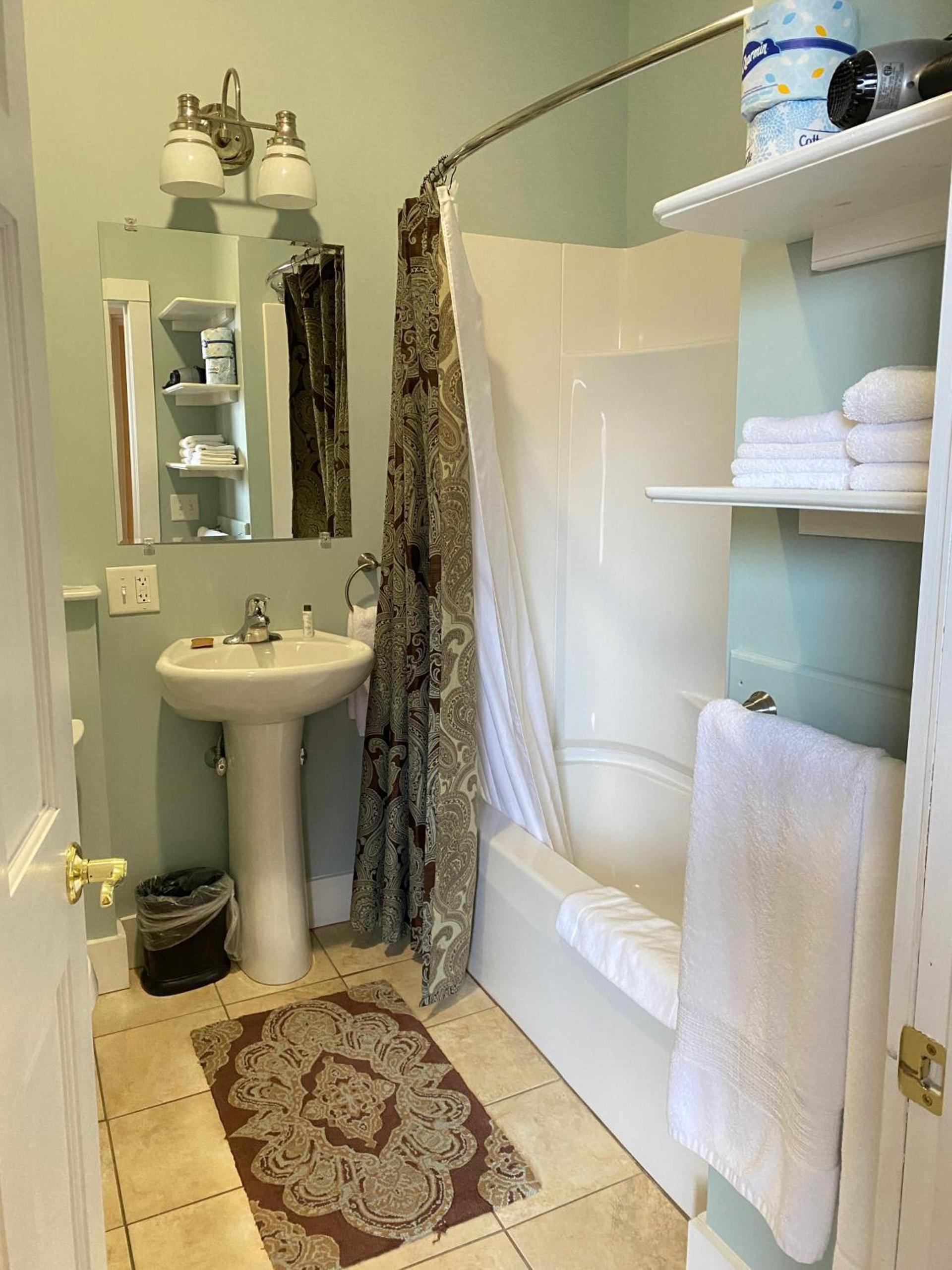 Bristol Suites photo 29