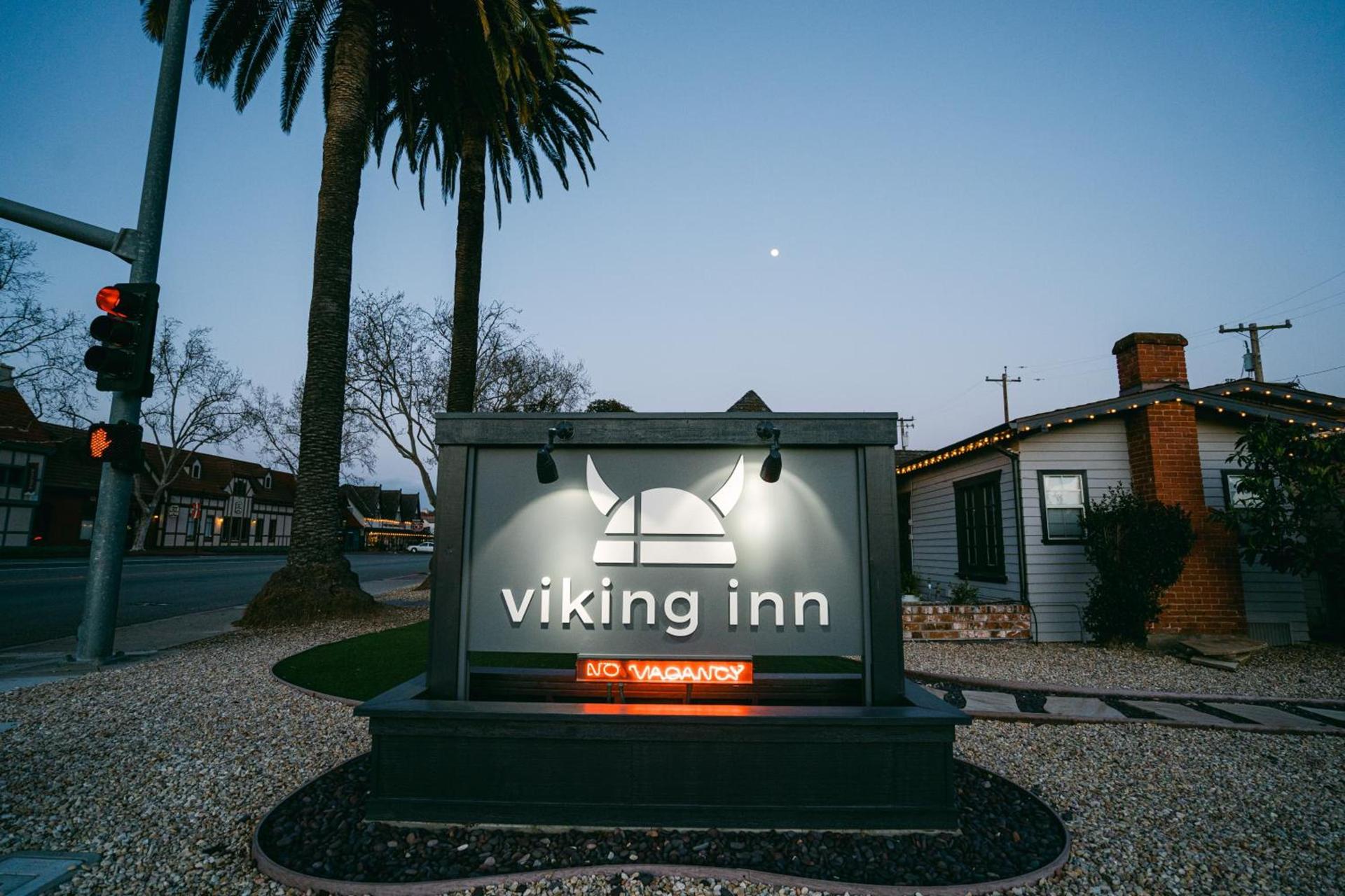 Viking Inn photo 40