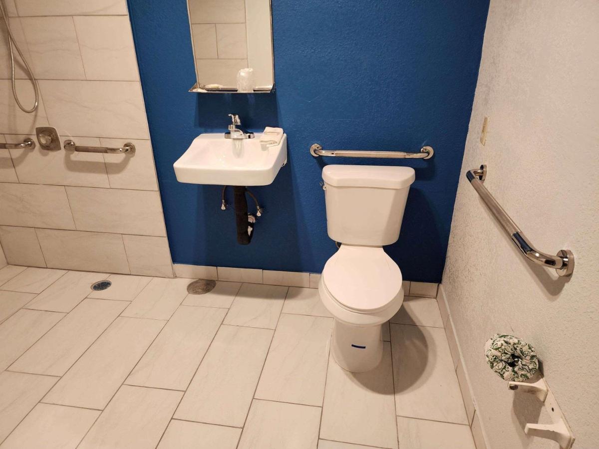 Travelodge by Wyndham Stockton photo 15