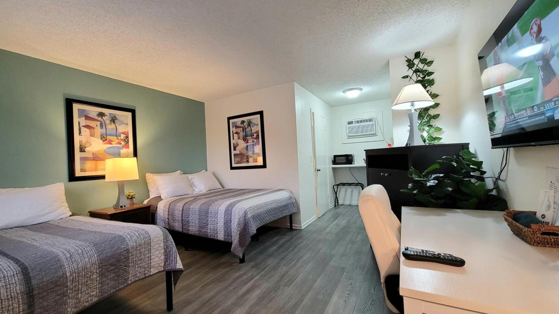 Sunny Palms Inn photo 6