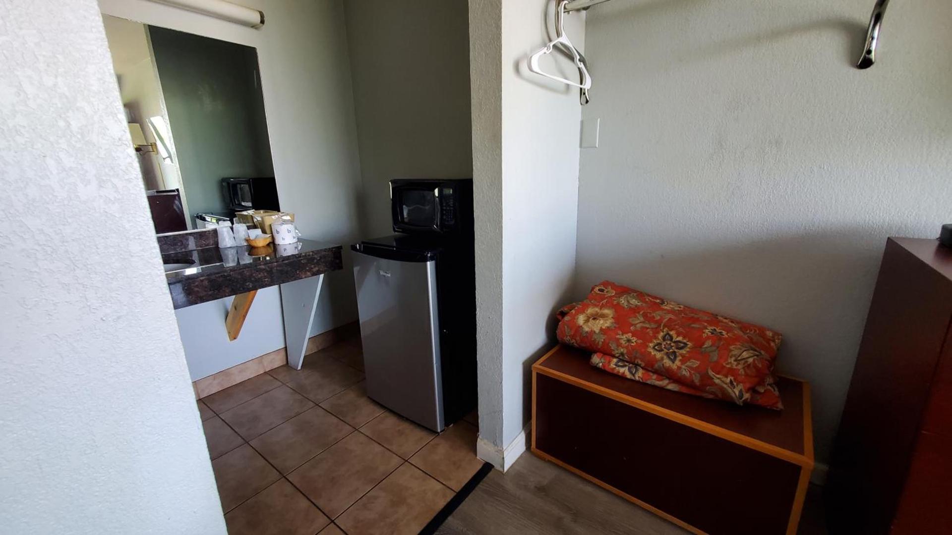 Starway Inn photo 10