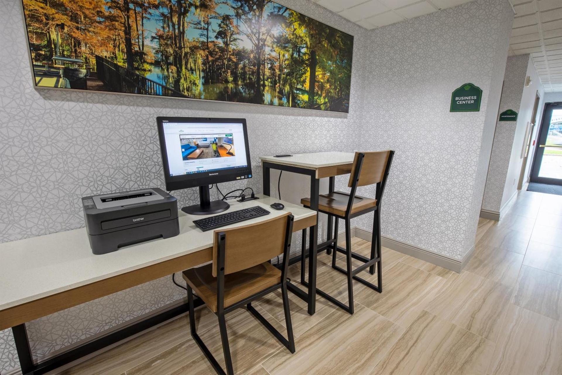 Wingate by Wyndham Lafayette Airport photo 32