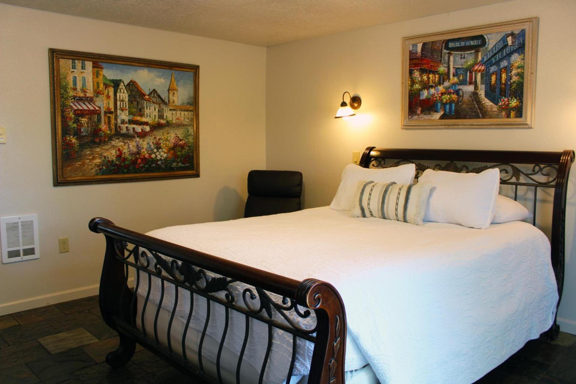 Silverton Inn & Suites photo 32
