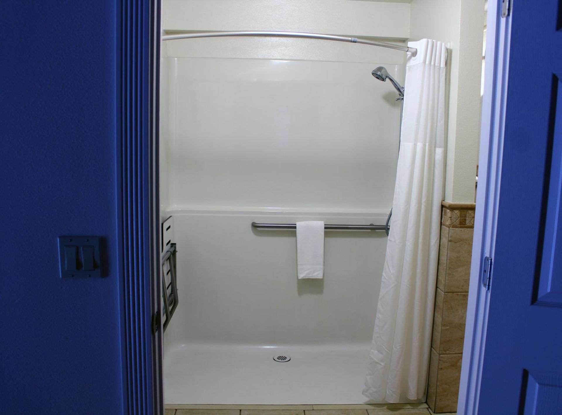 Silverton Inn & Suites photo 36