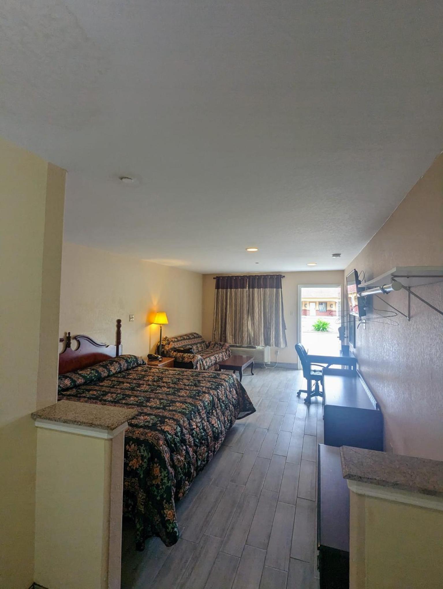 Residents Suites Liberty photo 7