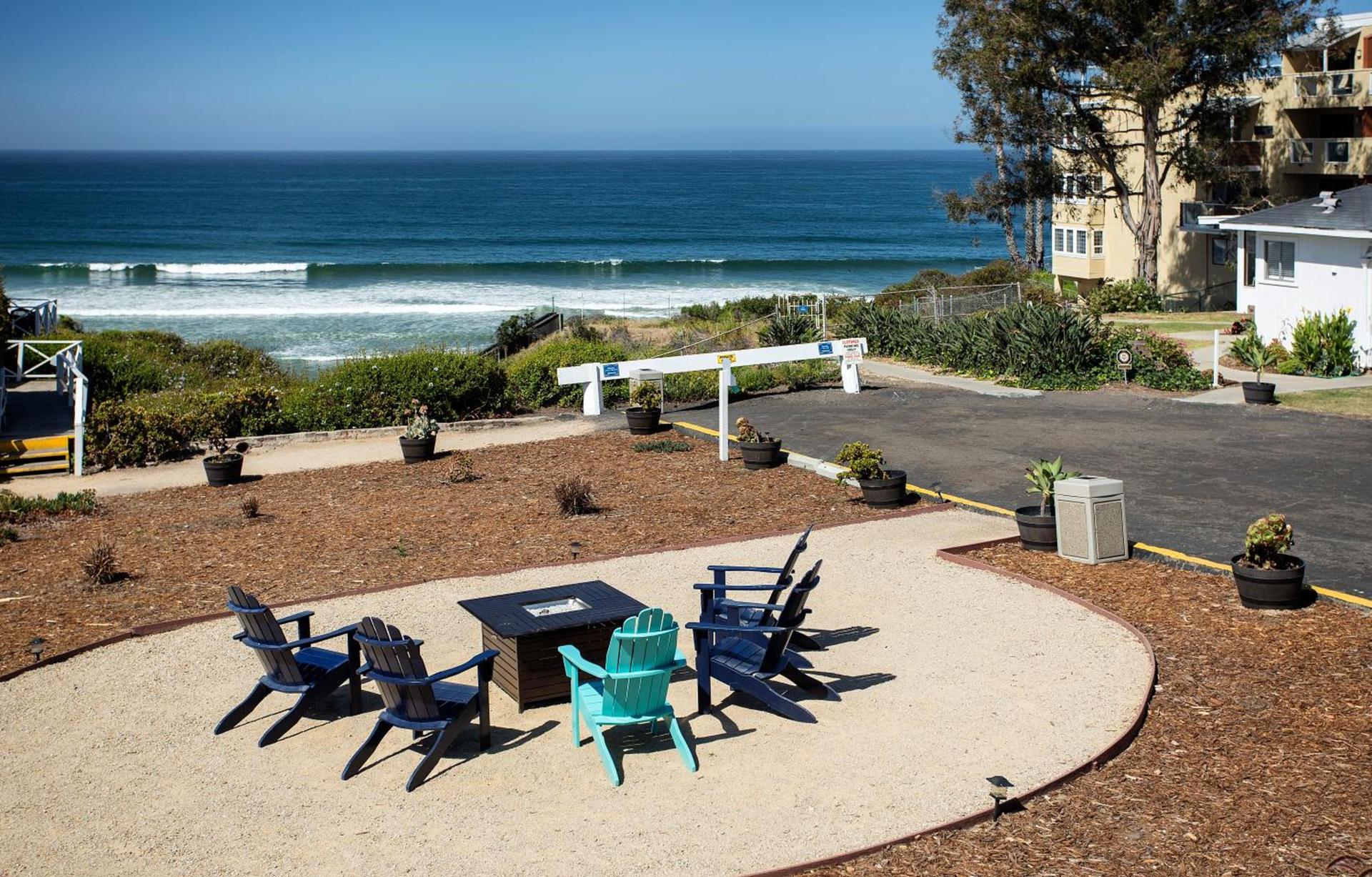 Tides Oceanview Inn and Cottages photo 5