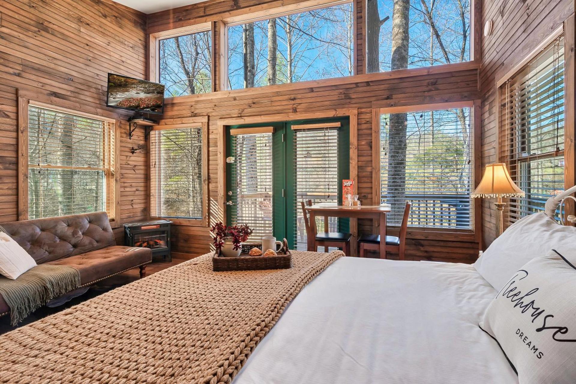 Rivers Edge Treehouses photo 12