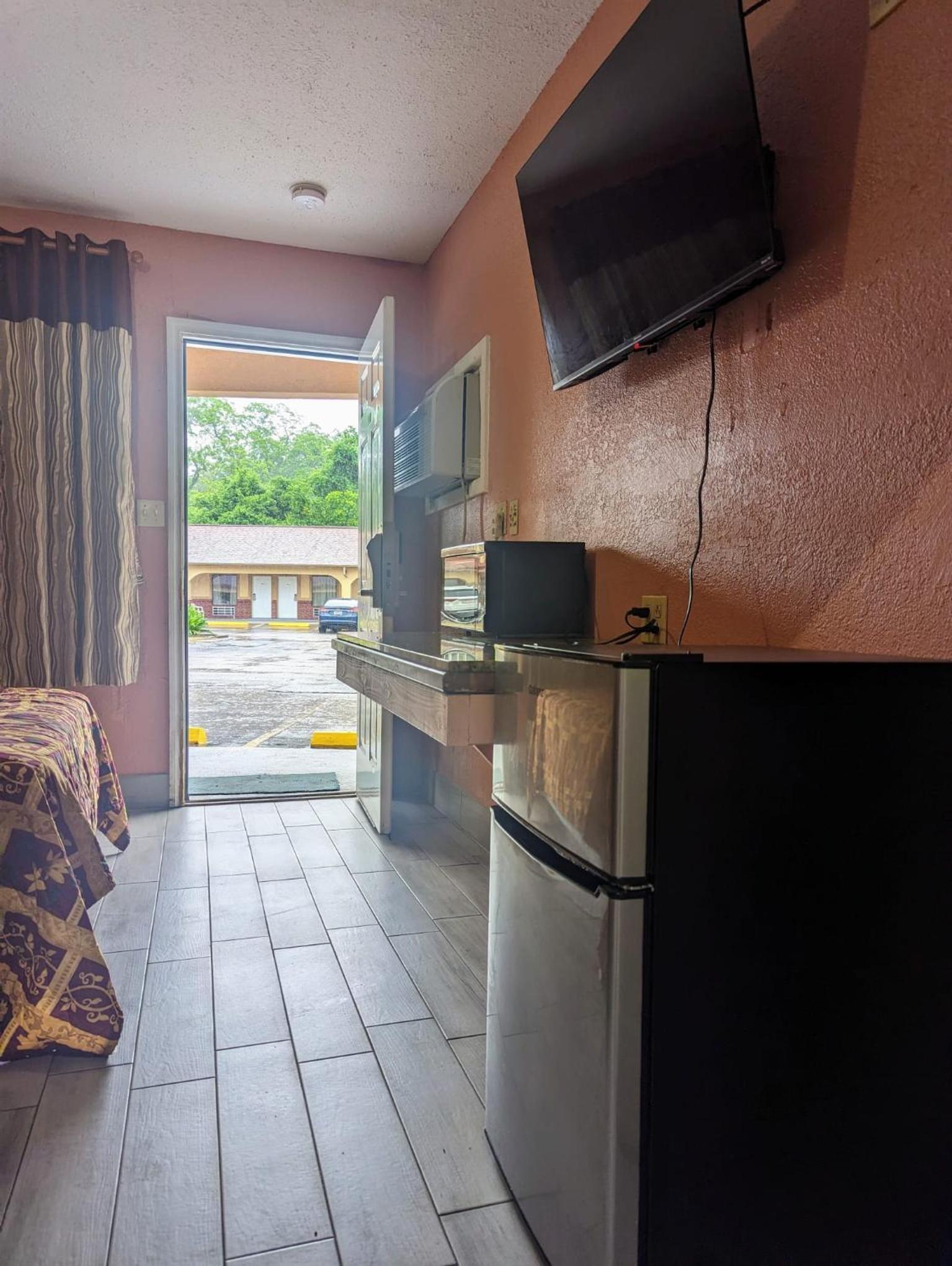 Residents Suites Liberty photo 17