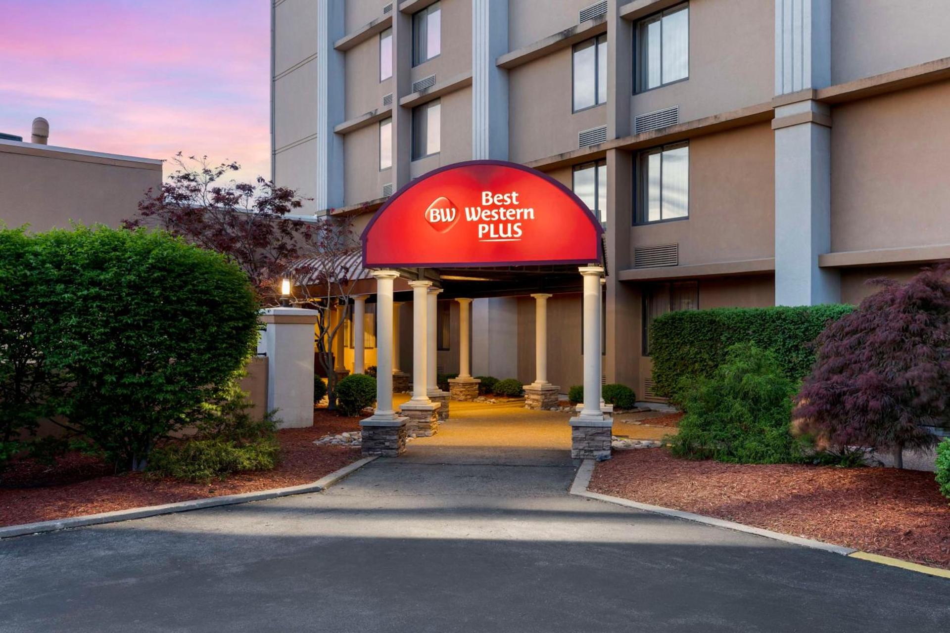 Best Western Plus The Charles Hotel photo 10