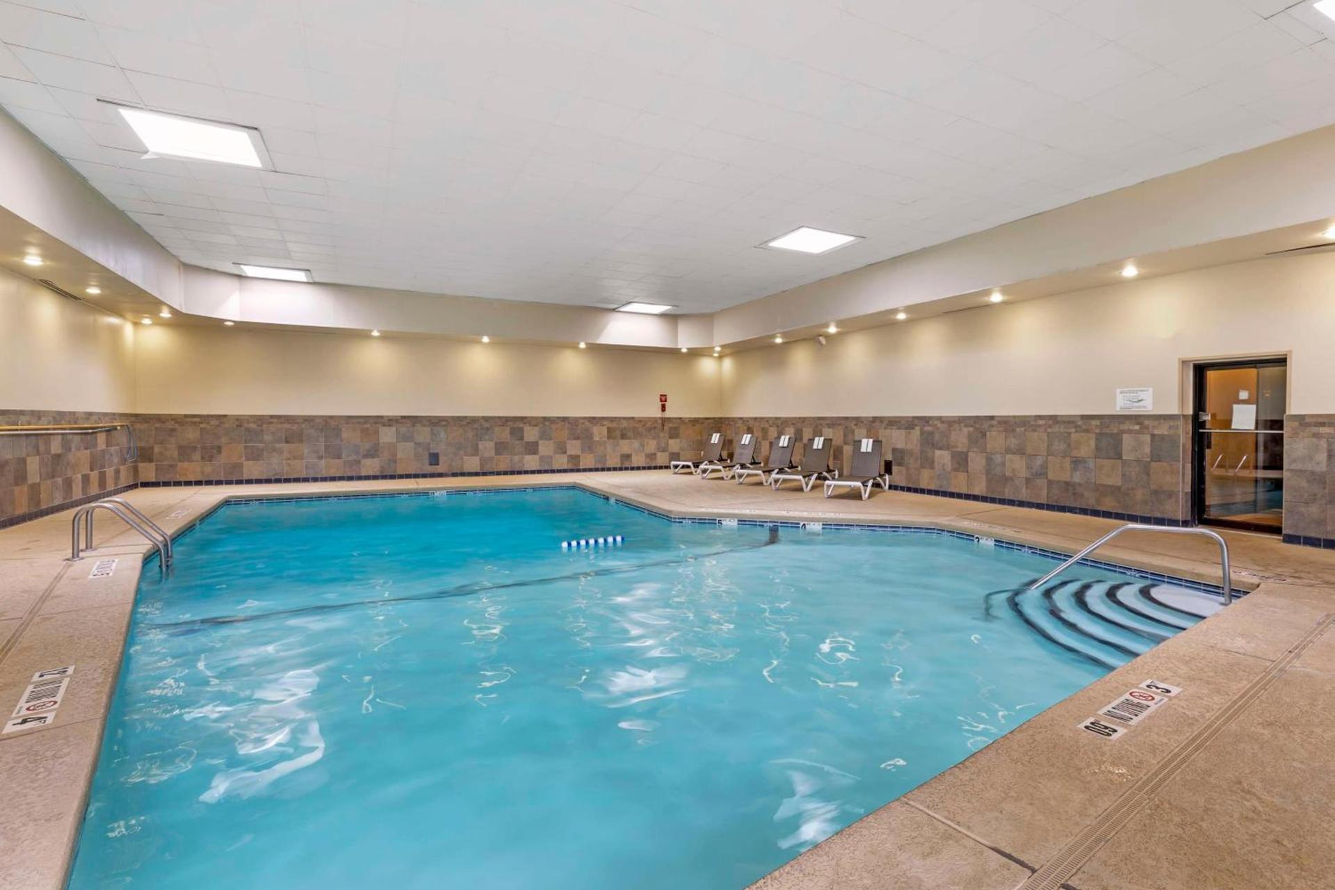 Best Western Plus The Charles Hotel photo 43