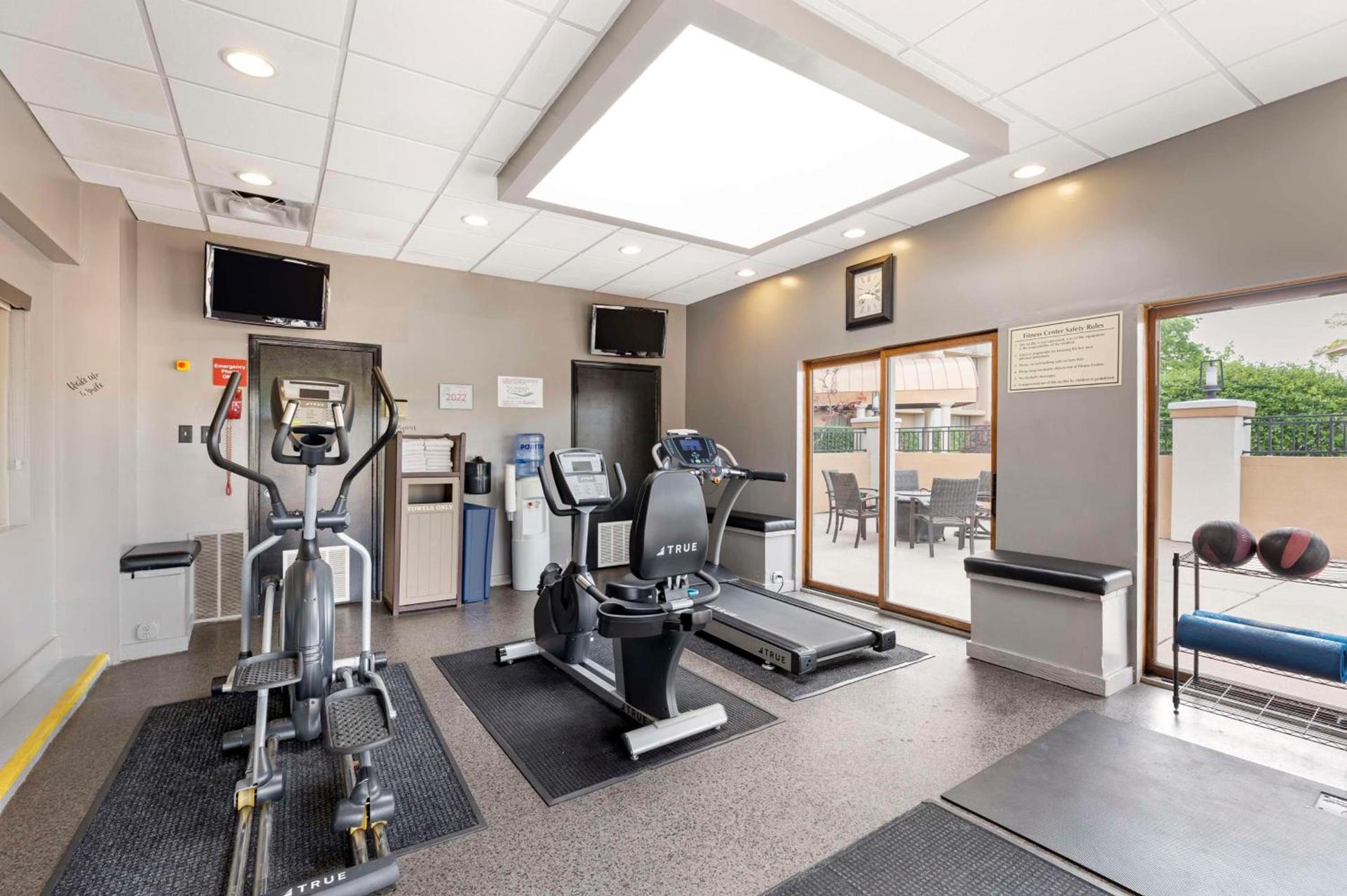 Best Western Plus The Charles Hotel photo 7