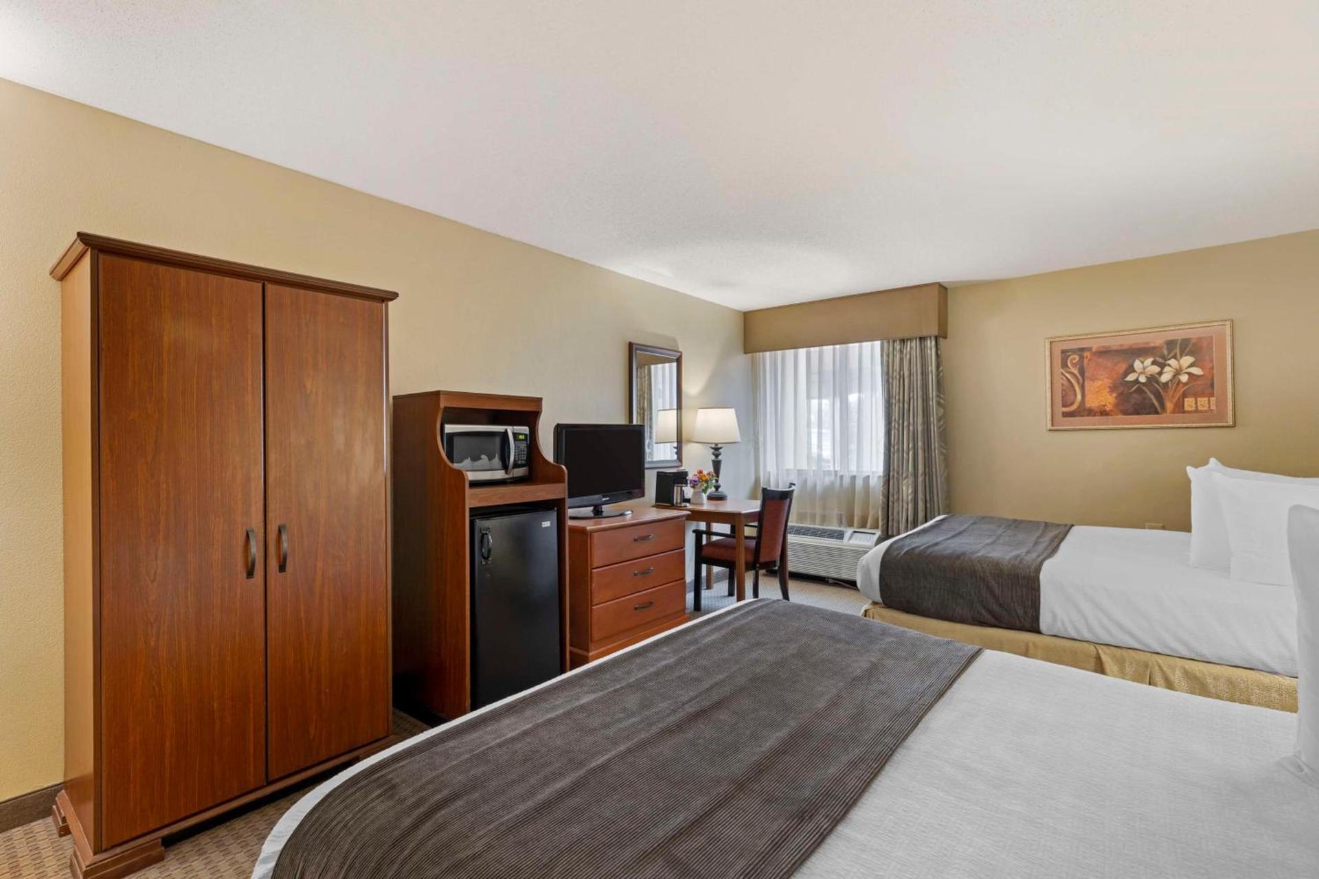 Best Western Plus The Charles Hotel photo 18