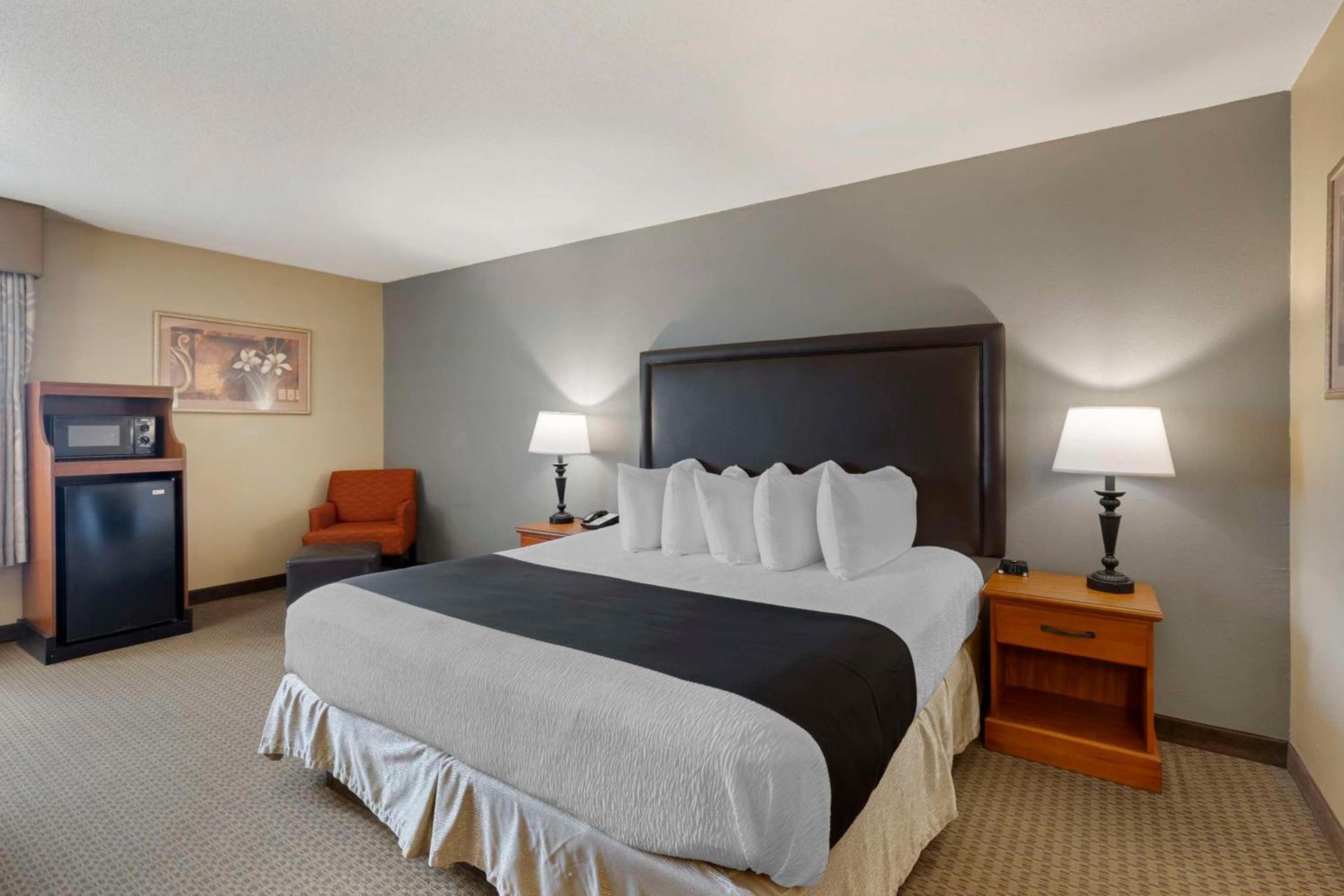 Best Western Plus The Charles Hotel photo 21