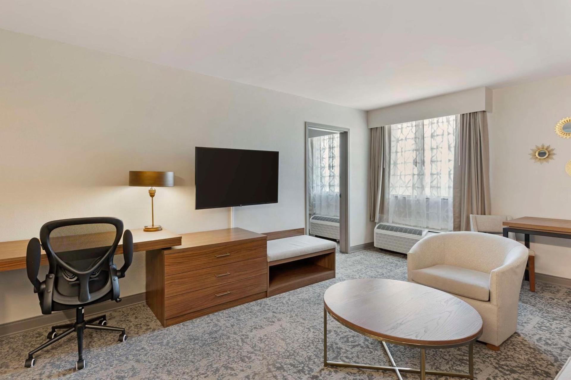 Best Western Plus The Charles Hotel photo 23