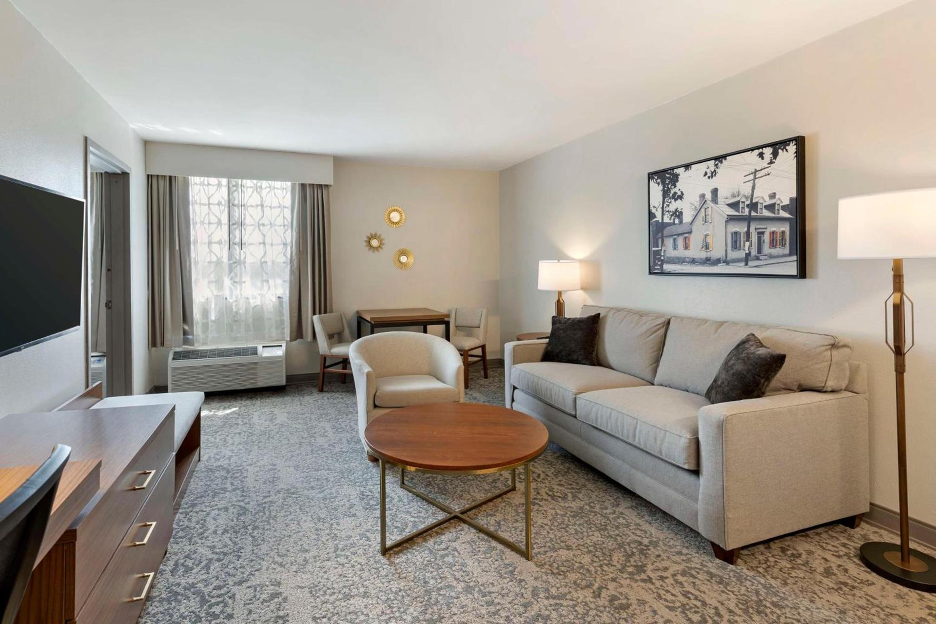 Best Western Plus The Charles Hotel photo 29