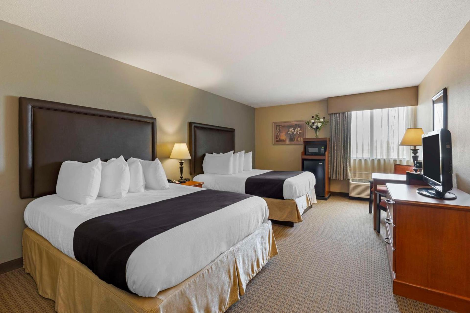 Best Western Plus The Charles Hotel photo 34