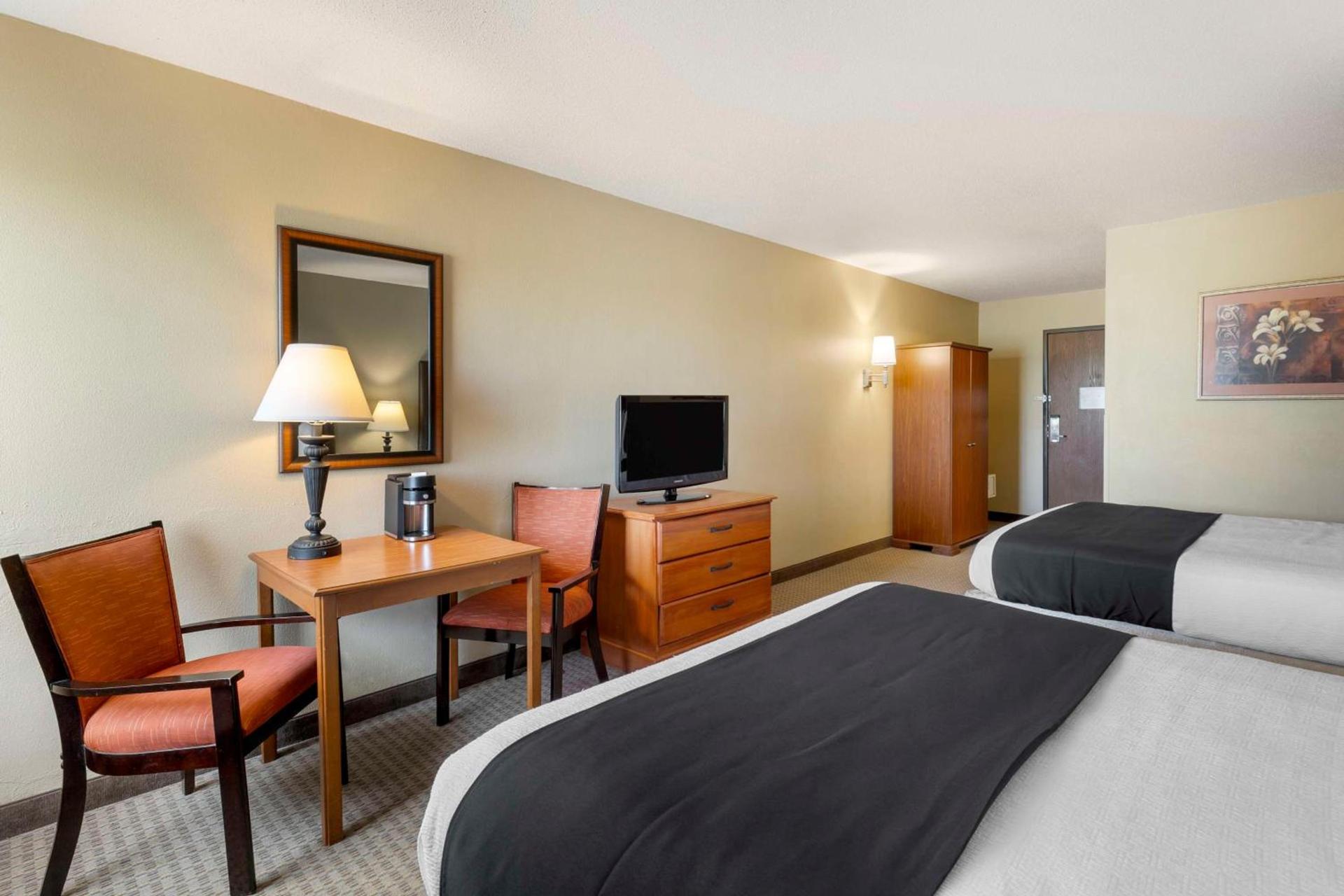 Best Western Plus The Charles Hotel photo 35