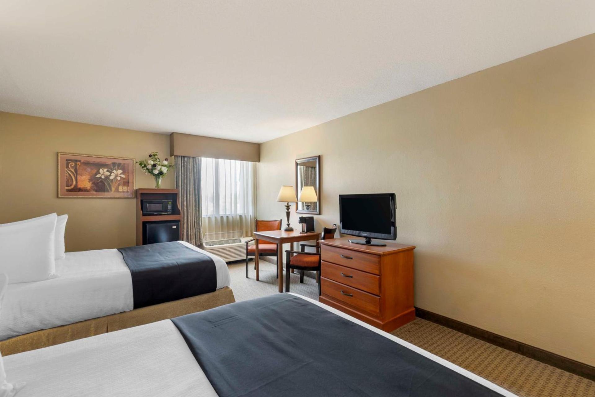 Best Western Plus The Charles Hotel photo 36