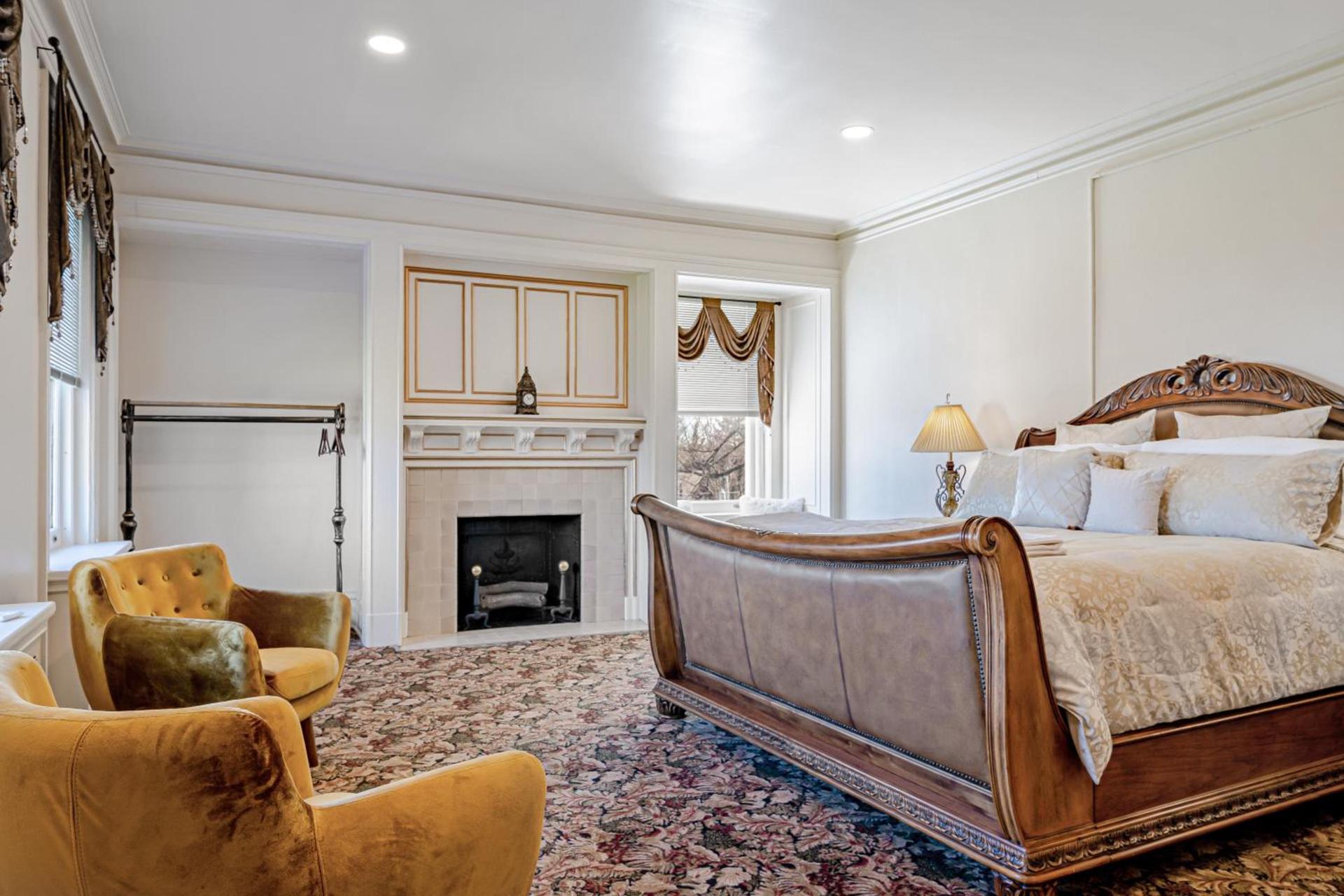 The Grandeur Estate photo 31
