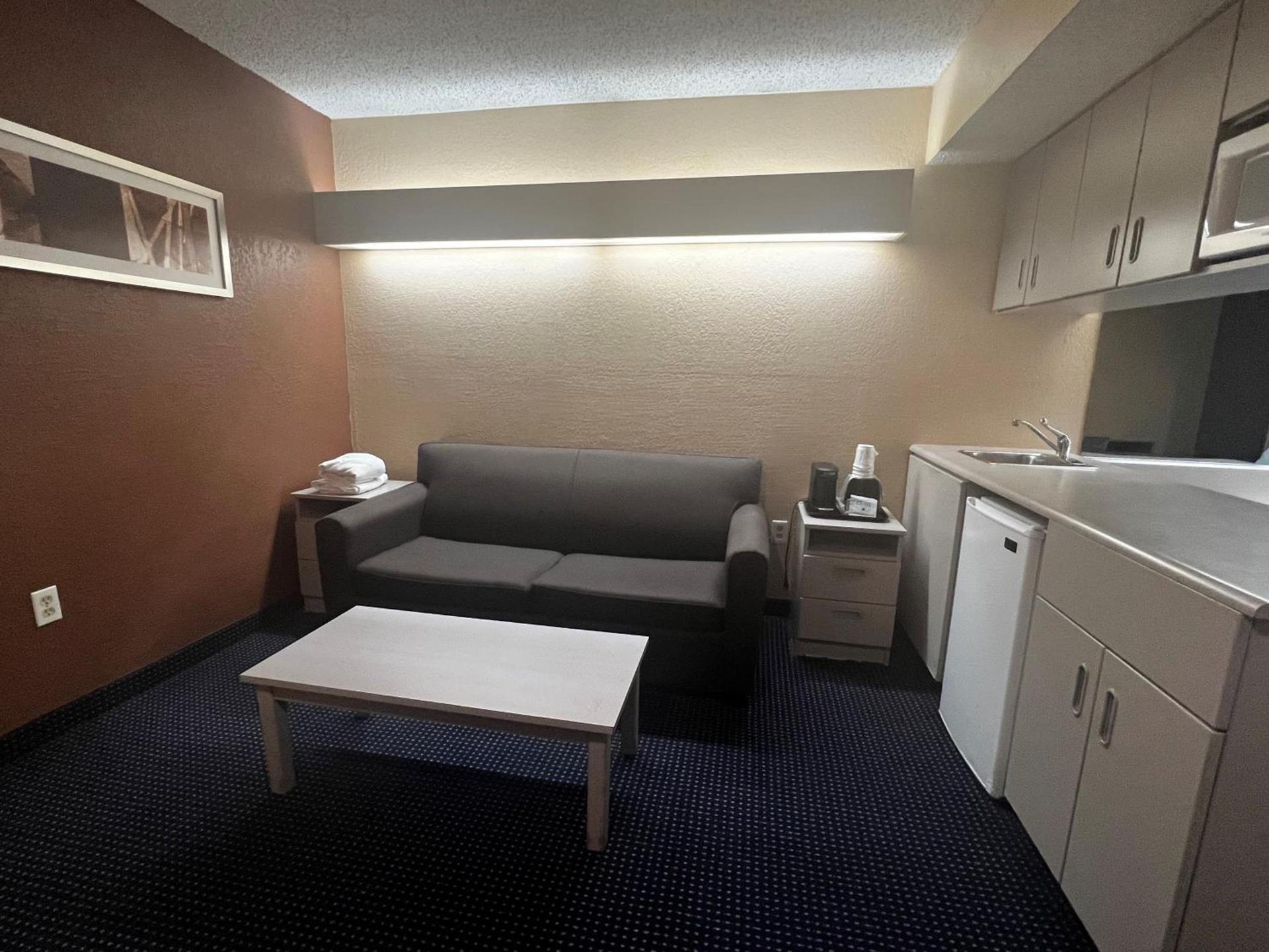 Microtel Inn & Suites by Wyndham Houston/Webster/Nasa/Clearlake photo 29