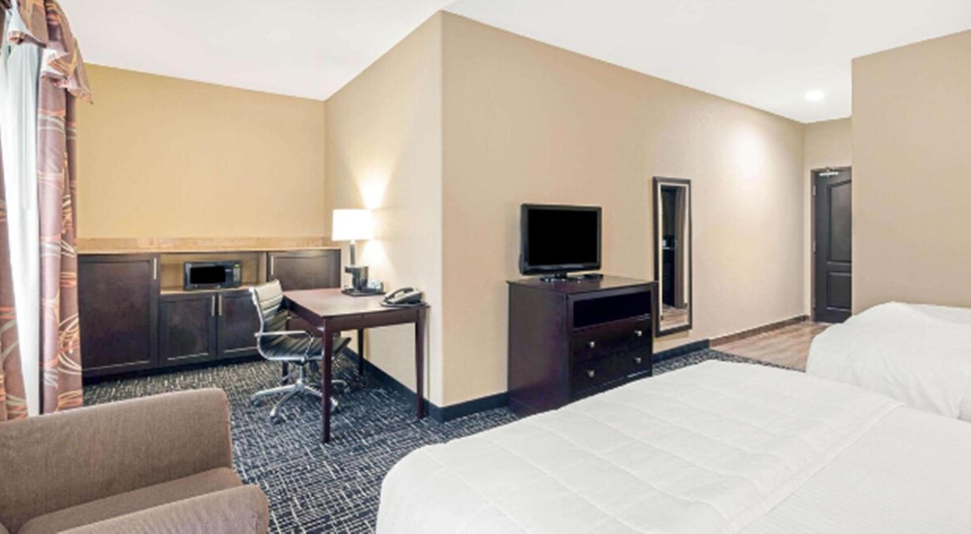 La Quinta by Wyndham McAlester photo 31