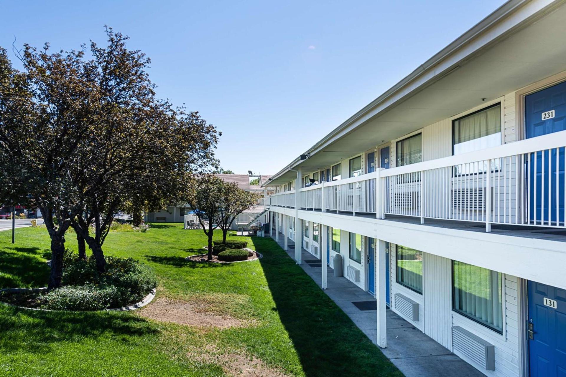 Motel 6-Sparks, NV - Airport - Sparks photo 2