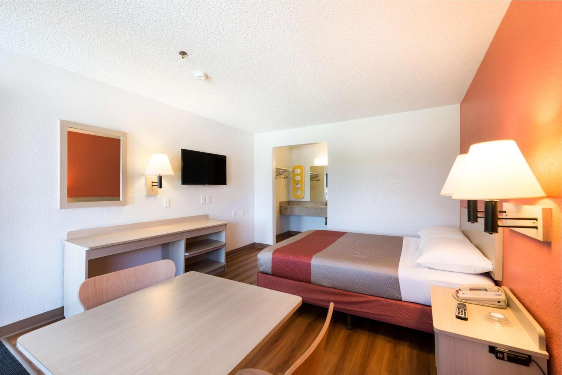 Motel 6-Sparks, NV - Airport - Sparks photo 14