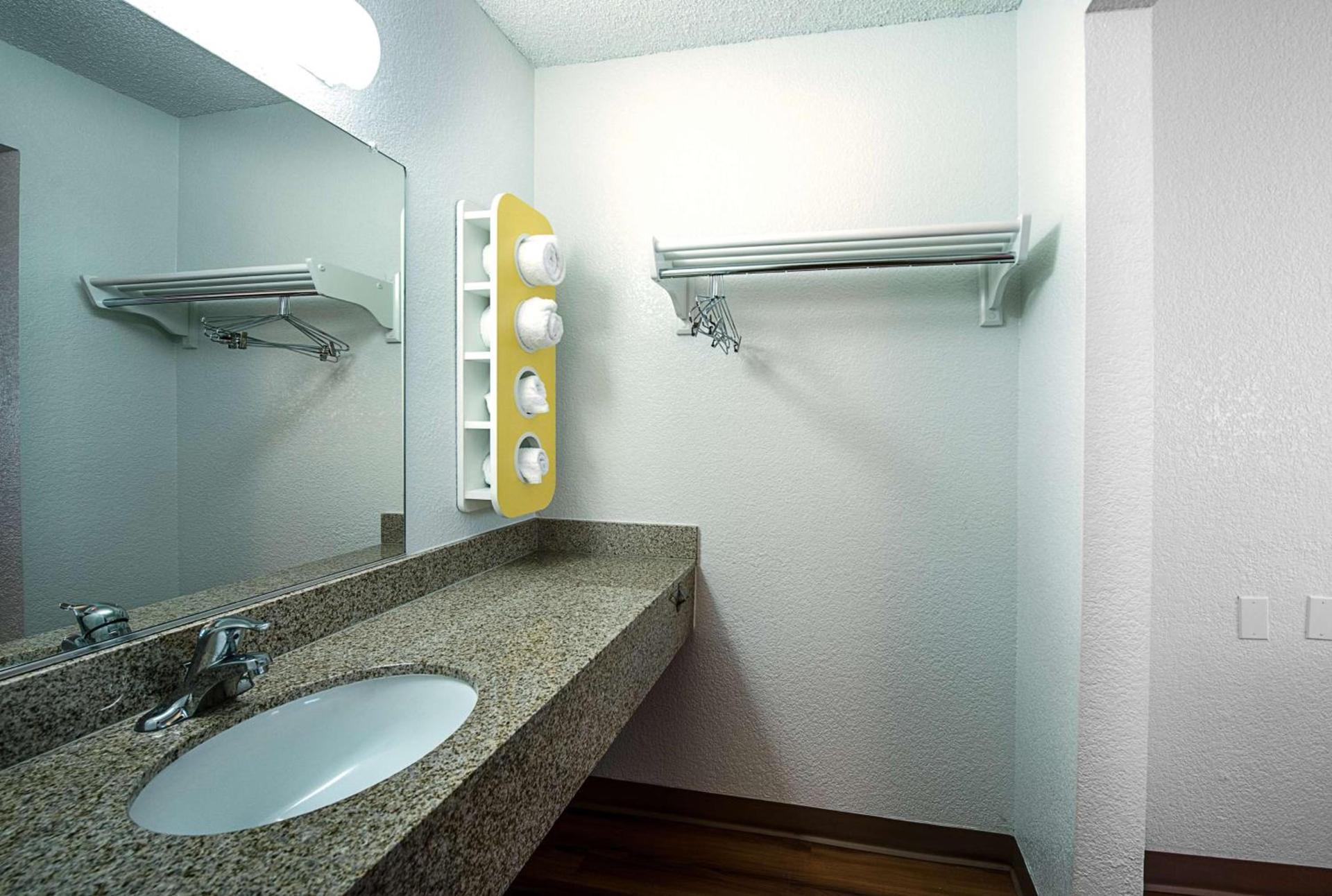 Motel 6-Sparks, NV - Airport - Sparks photo 23