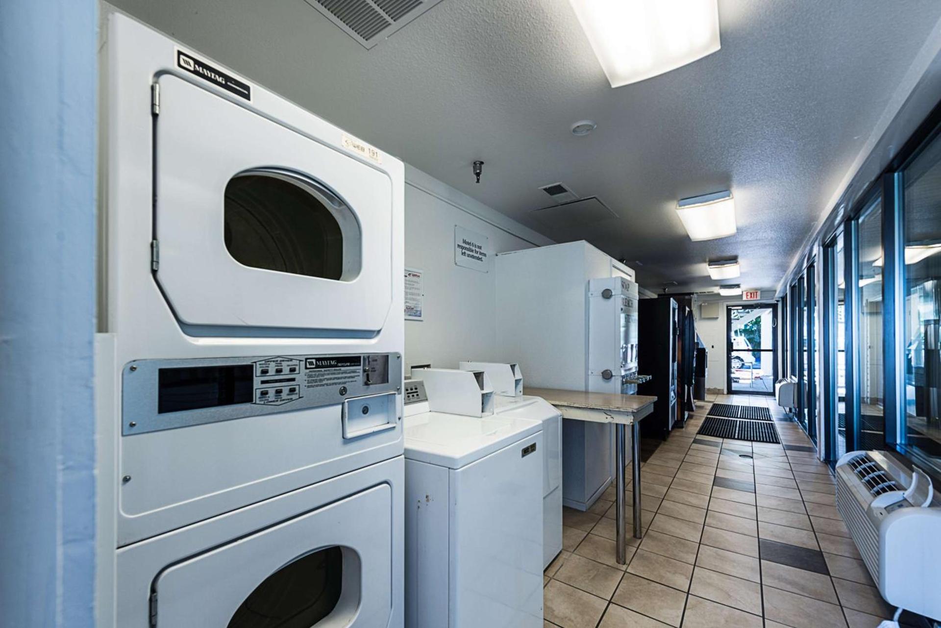 Motel 6-Sparks, NV - Airport - Sparks photo 29