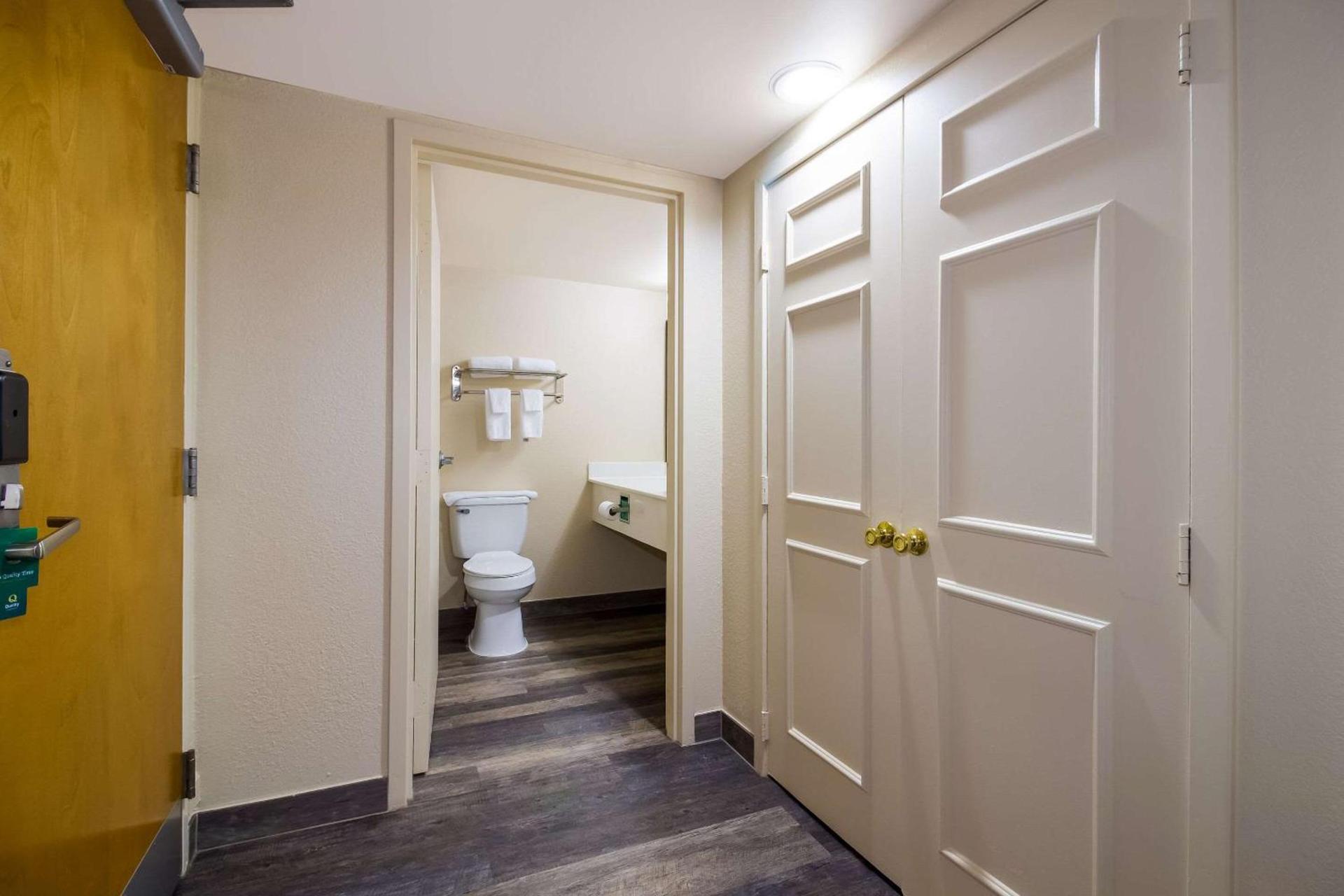 Quality Inn & Suites North Myrtle Beach photo 12