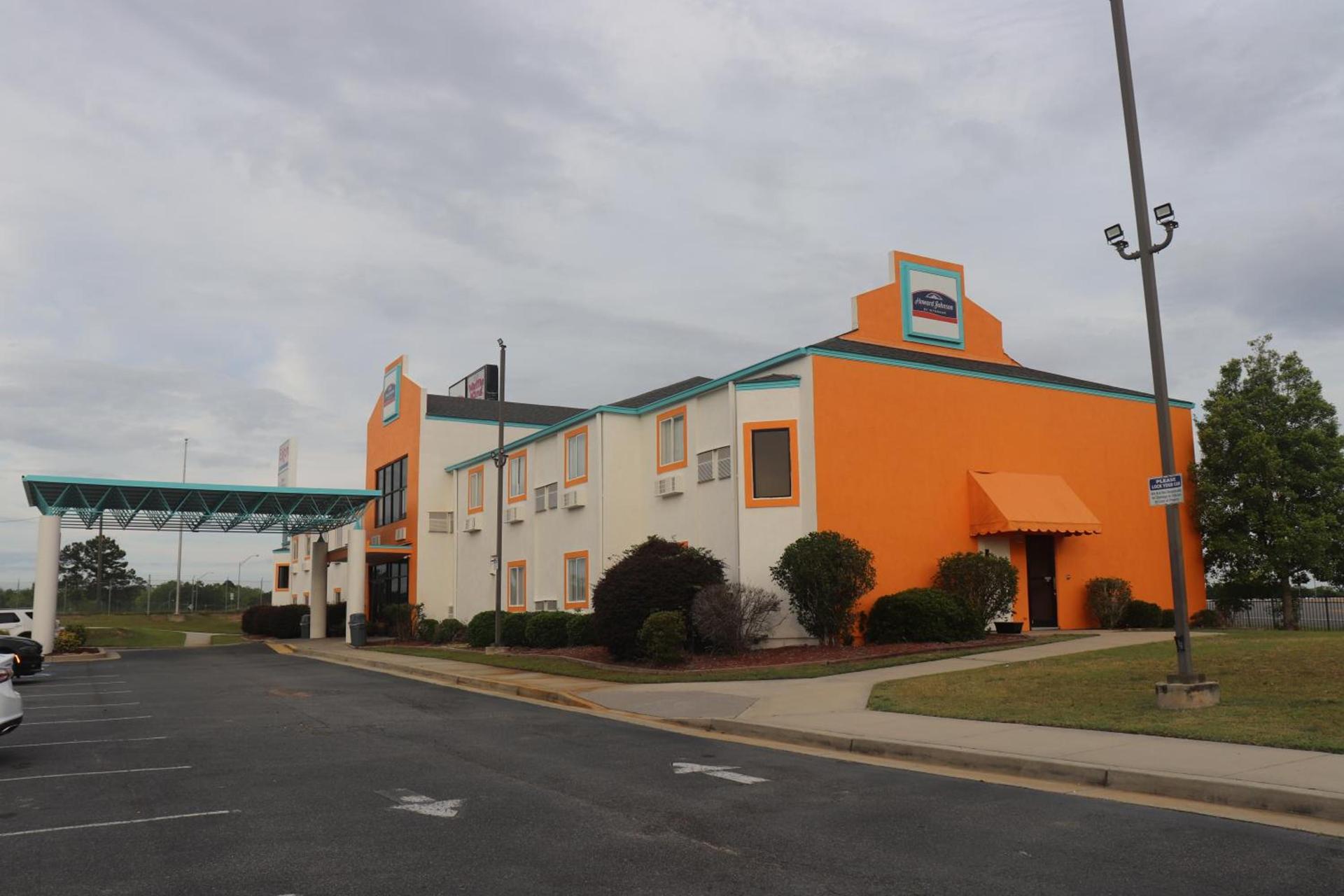 Howard Johnson by Wyndham Tifton GA I-75 photo 59