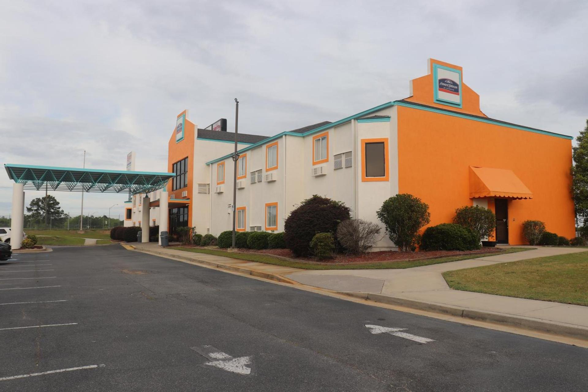 Howard Johnson by Wyndham Tifton GA I-75 photo 56