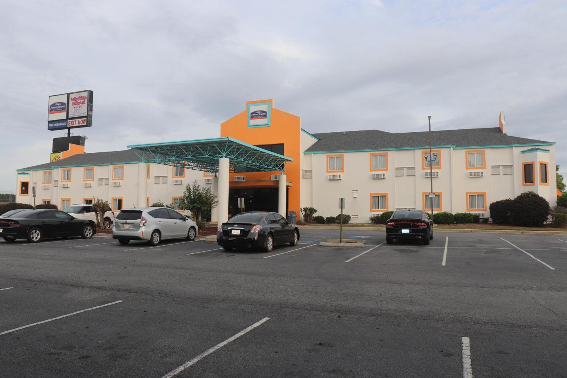 Howard Johnson by Wyndham Tifton GA I-75 photo 46