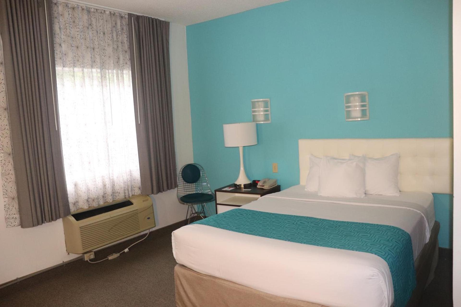 Howard Johnson by Wyndham Tifton GA I-75 photo 14