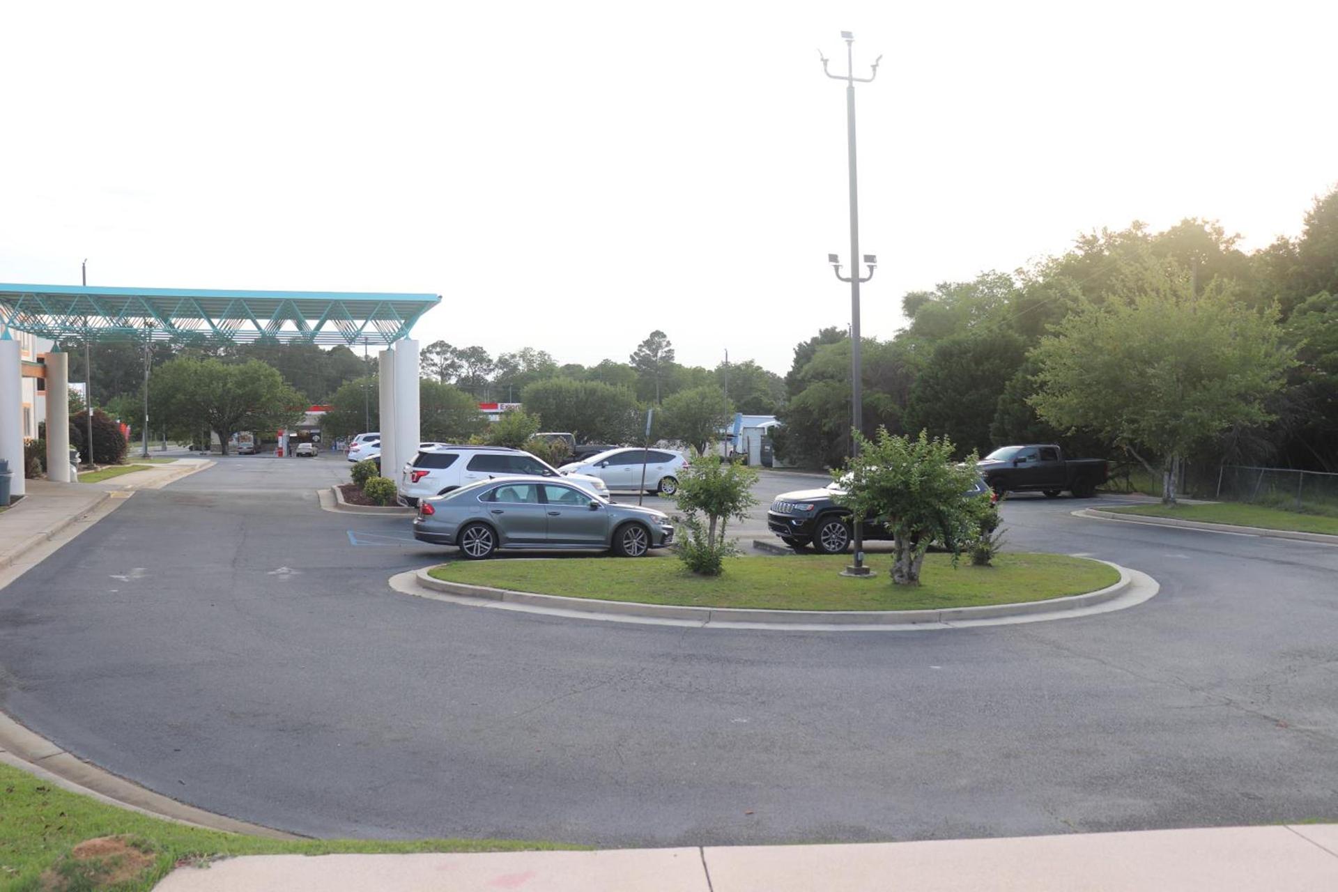Howard Johnson by Wyndham Tifton GA I-75 photo 39