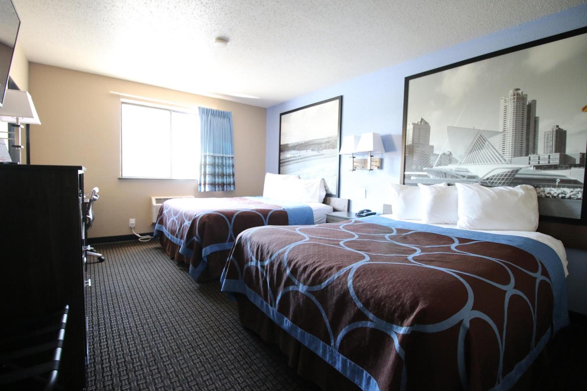 Super 8 by Wyndham Kenosha/Pleasant Prairie photo 30