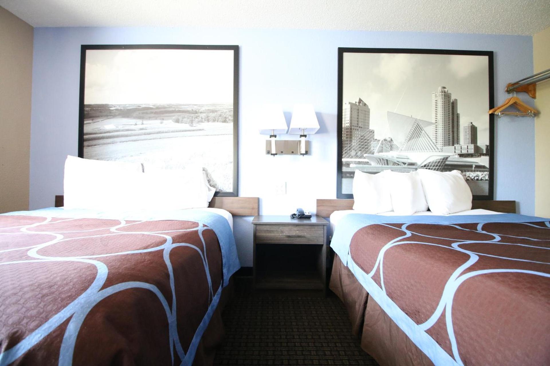 Super 8 by Wyndham Kenosha/Pleasant Prairie photo 27