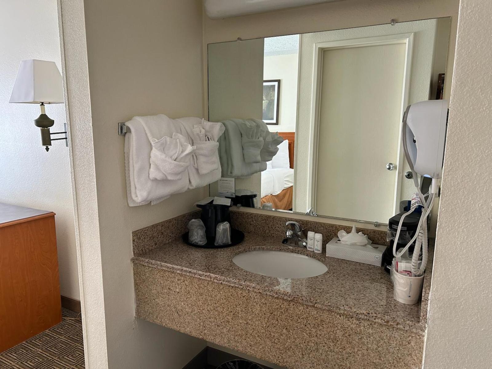 Baymont by Wyndham Orlando South photo 43