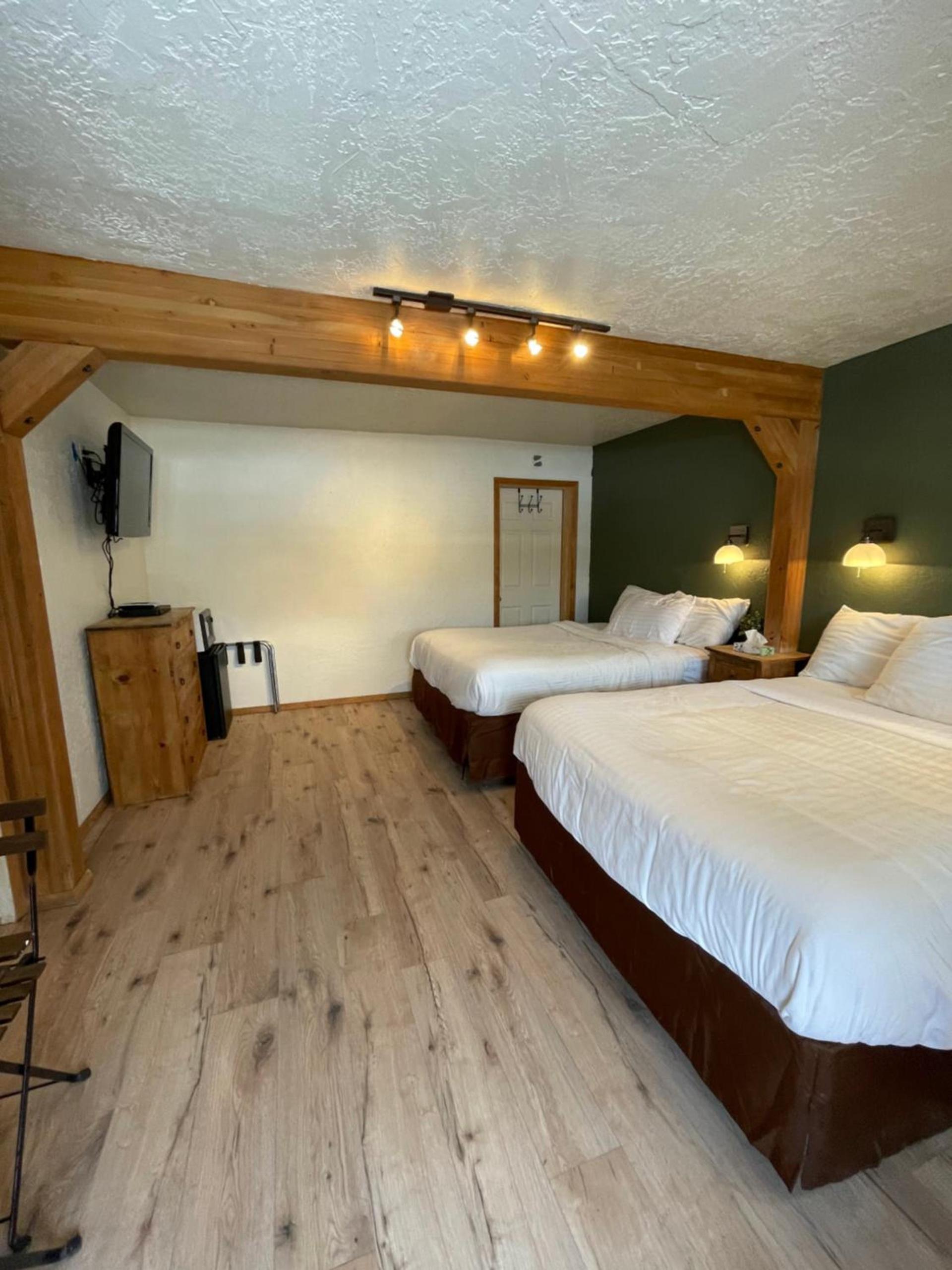 The Spruce Lodge photo 3