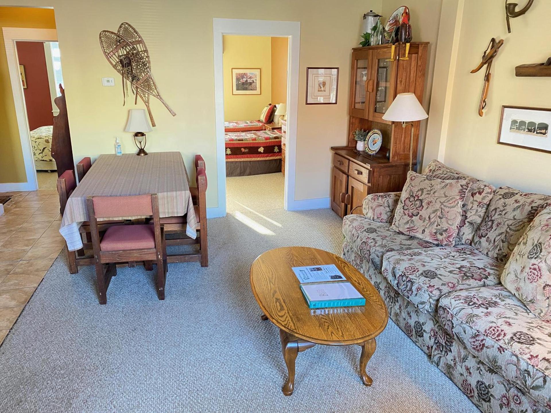 Bristol Suites photo 42