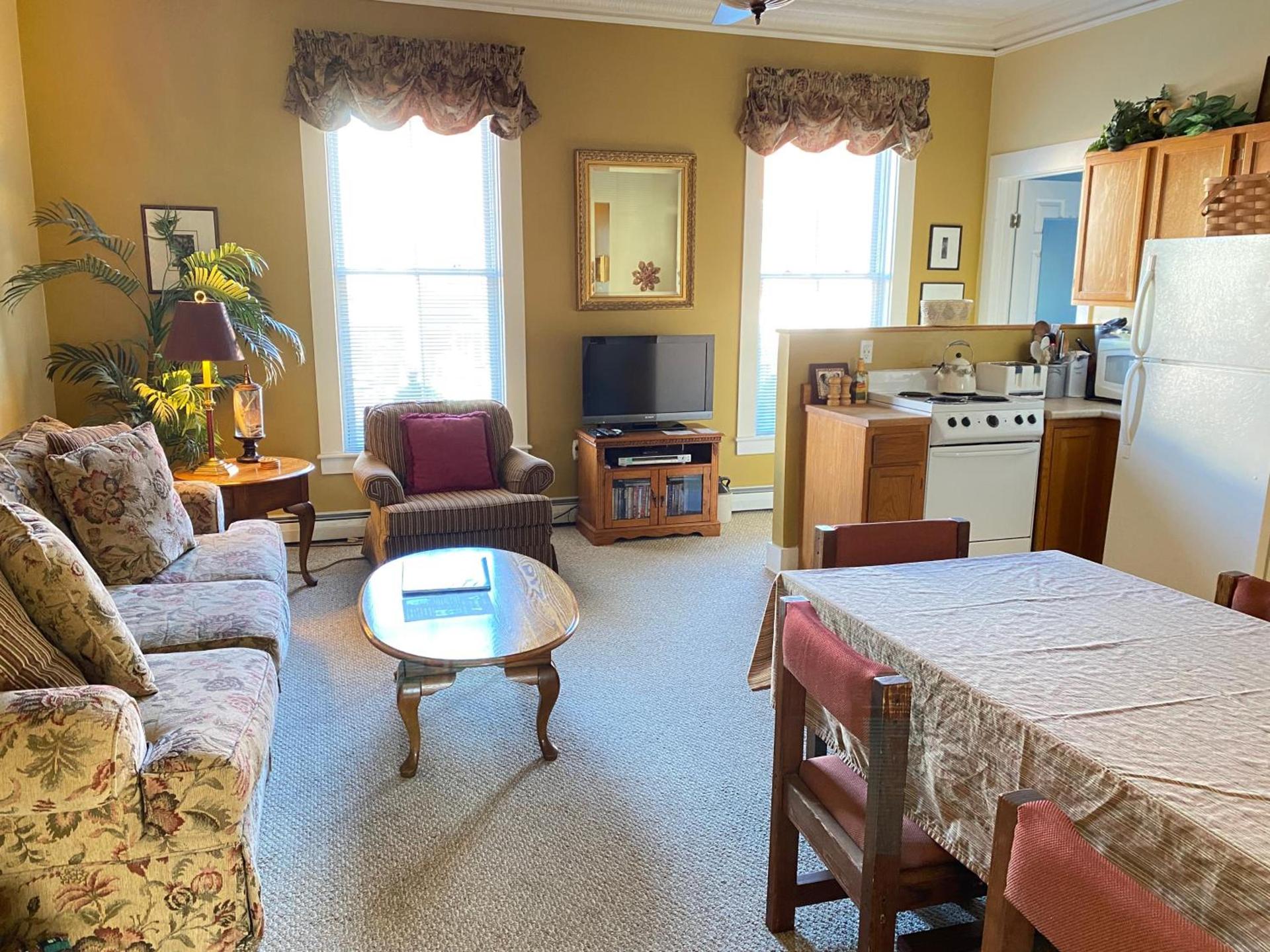 Bristol Suites photo 44